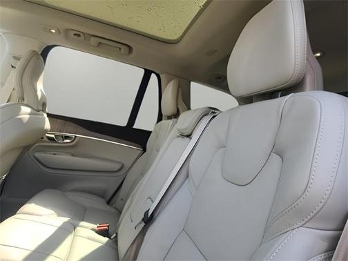 2025 Volvo XC90 B6 Ultra