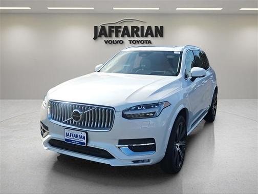 2025 Volvo XC90 B6 Ultra