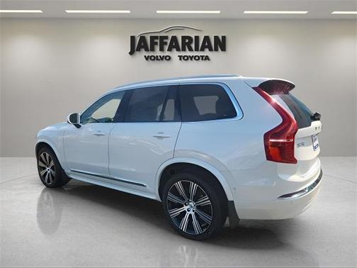 2025 Volvo XC90 B6 Ultra