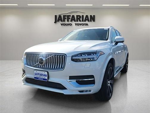 2025 Volvo XC90 B6 Ultra