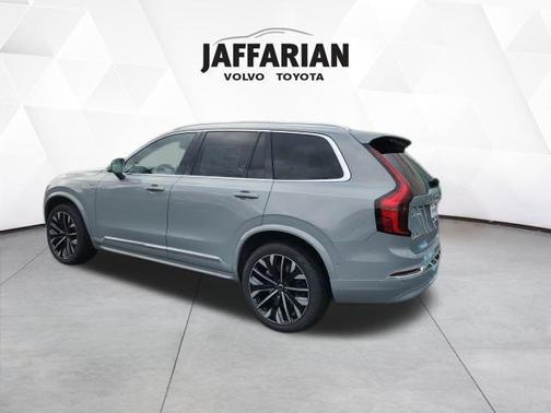 2026 Volvo XC90 B6 Ultra 7-Seater