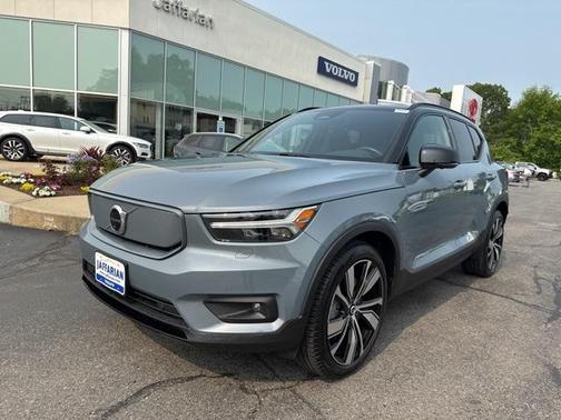 2021 Volvo XC40 Recharge Pure Electric P8