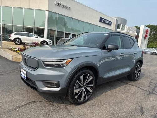 2021 Volvo XC40 Recharge Pure Electric P8