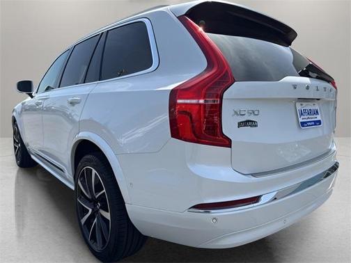 2024 Volvo XC90 B5 Plus Bright Theme