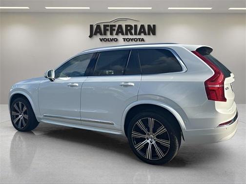 2024 Volvo XC90 B6 Ultimate Bright Theme 7-Seater