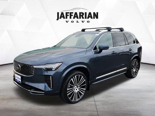 2025 Volvo XC90 B6 Ultra