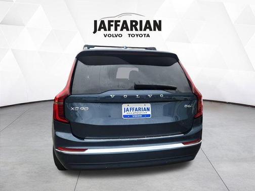 2025 Volvo XC90 B6 Ultra