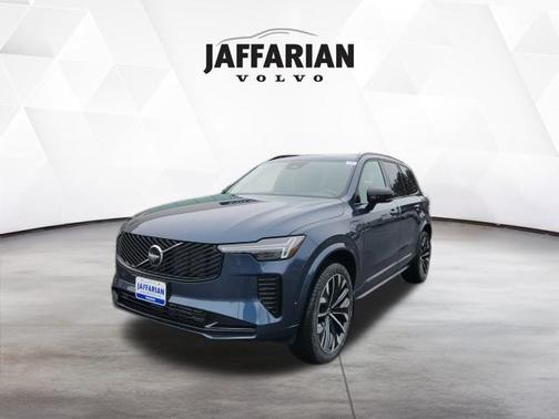 2026 Volvo XC90 Plug-In Hybrid T8 Ultra Dark Theme 7-Seater