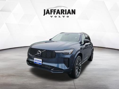 2026 Volvo XC90 Plug-In Hybrid T8 Ultra Dark Theme 7-Seater