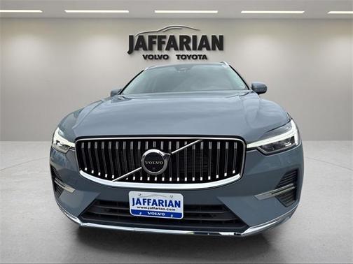 2022 Volvo XC60 B5 Inscription