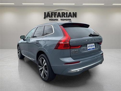 2022 Volvo XC60 B5 Inscription