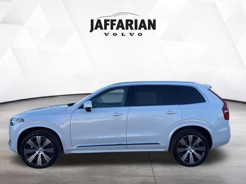 2025 Volvo XC90 B6 Plus 7-Seater