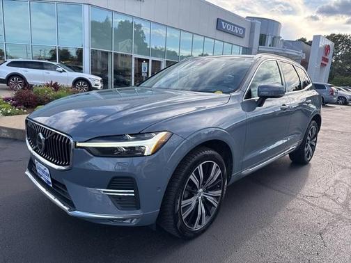 2022 Volvo XC60 B5 Inscription