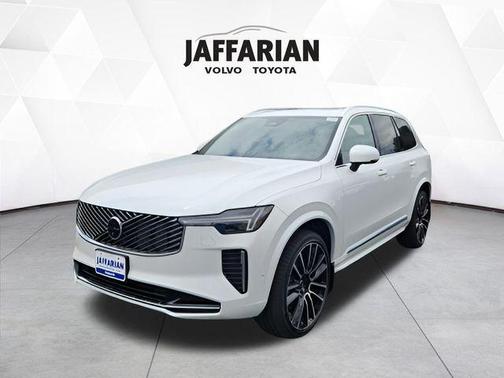 2026 Volvo XC90 B6 Plus 6-Seater