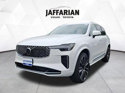 2026 Volvo XC90 B6 Plus 6-Seater