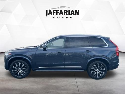2025 Volvo XC90 B5 Plus