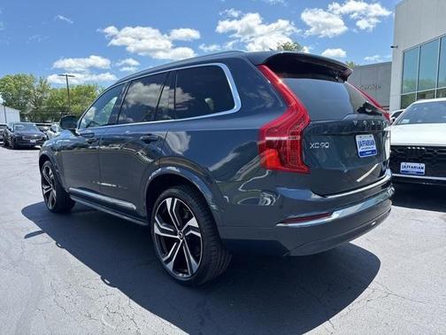 2024 Volvo XC90 B6 Ultimate Bright Theme 7-Seater
