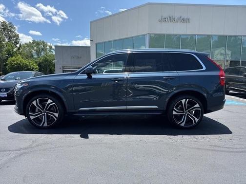 2024 Volvo XC90 B6 Ultimate Bright Theme 7-Seater