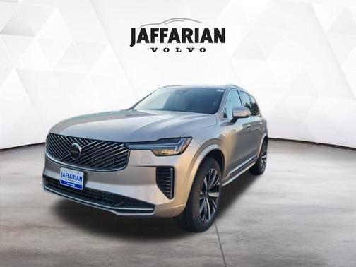 2026 Volvo XC90 B5 Core