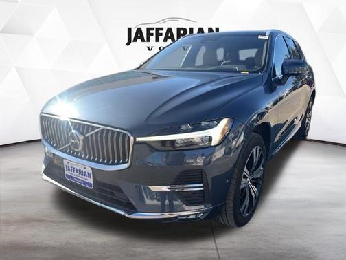 2023 Volvo XC60 B5 Ultimate Bright Theme