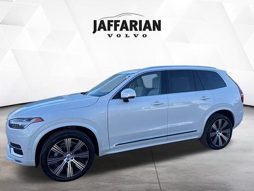 2025 Volvo XC90 Plus