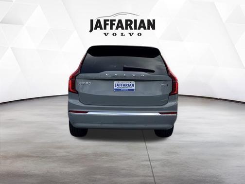 2026 Volvo XC90 B6 Ultra 7-Seater