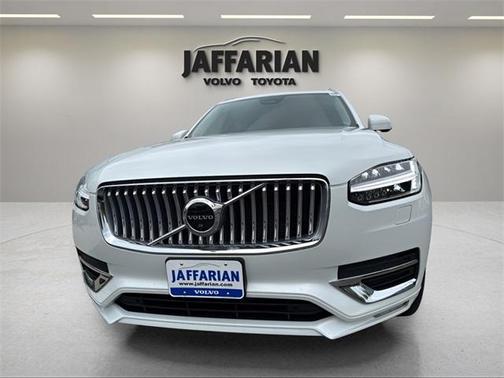 2023 Volvo XC90 B6 Plus 6-Seater