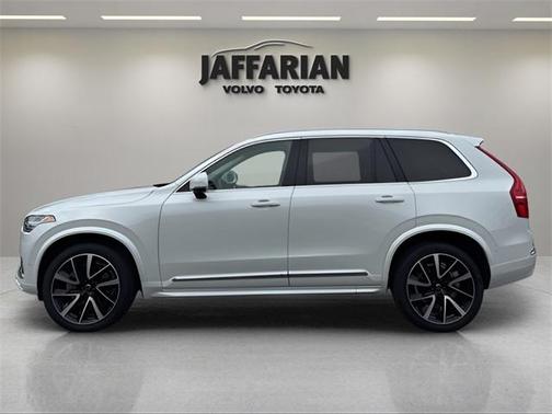 2023 Volvo XC90 B6 Plus 6-Seater