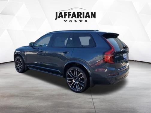 2026 Volvo XC90 B6 Ultra Dark Theme 6-Seater