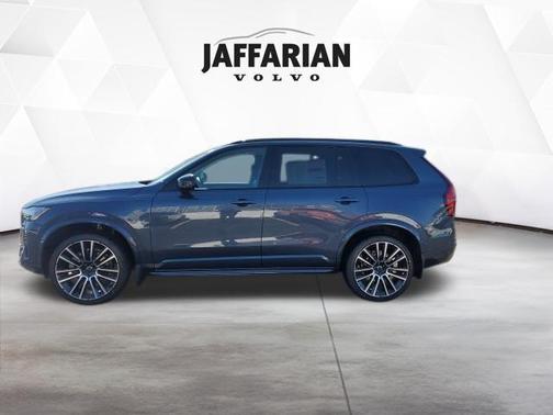 2026 Volvo XC90 B6 Ultra Dark Theme 6-Seater