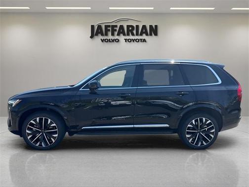 2025 Volvo XC90 B6 Plus 7-Seater