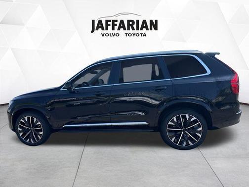 2025 Volvo XC90 B6 Plus 7-Seater