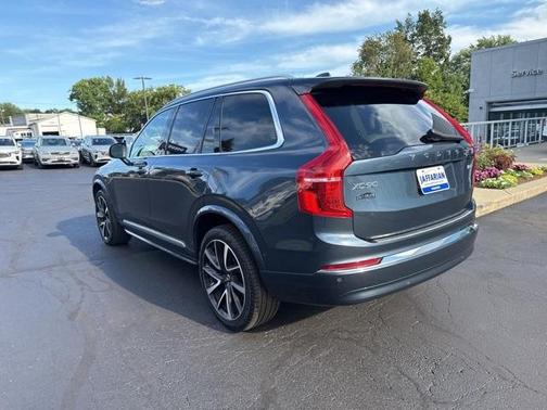 2024 Volvo XC90 B6 Plus Bright Theme 6-Seater