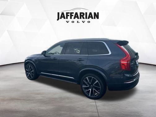 2024 Volvo XC90 B6 Plus Bright Theme 7-Seater