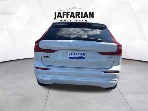 2023 Volvo XC60 B5 Core