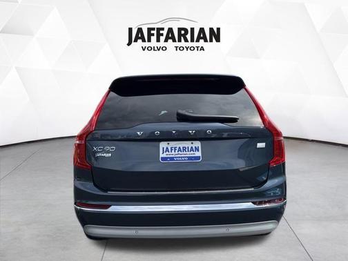 2022 Volvo XC90 Recharge Plug-In Hybrid T8 Inscription Extended Range 7P