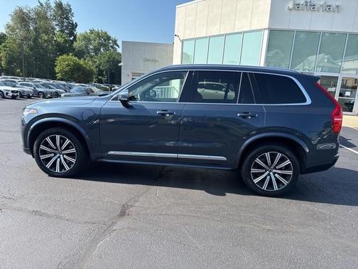 2022 Volvo XC90 Recharge Plug-In Hybrid T8 Inscription Extended Range 7P
