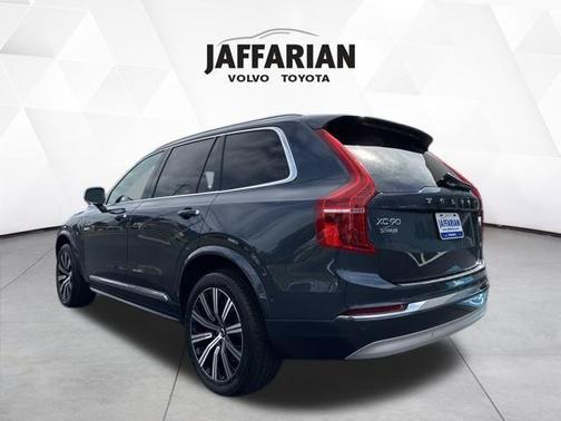 2022 Volvo XC90 Recharge Plug-In Hybrid T8 Inscription Extended Range 7P
