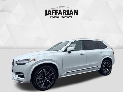 2024 Volvo XC90 B6 Plus Bright Theme 7-Seater