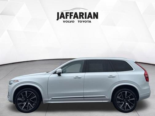 2024 Volvo XC90 B6 Plus Bright Theme 7-Seater