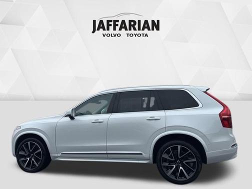 2024 Volvo XC90 B6 Plus Bright Theme 7-Seater