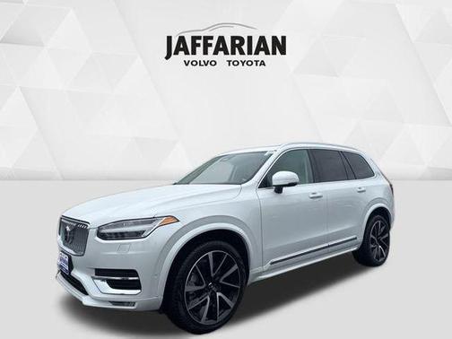 2024 Volvo XC90 B6 Plus Bright Theme 7-Seater