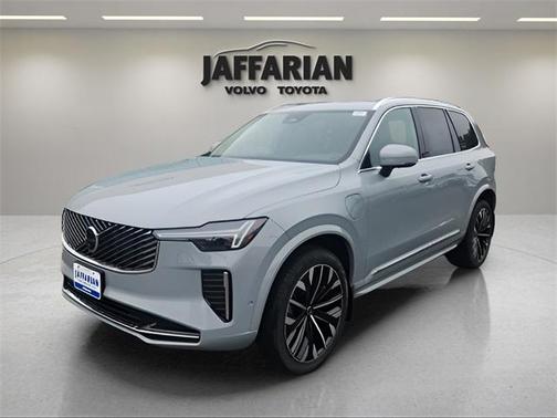 2025 Volvo XC90 Plug-In Hybrid T8 Plus 6-Seater