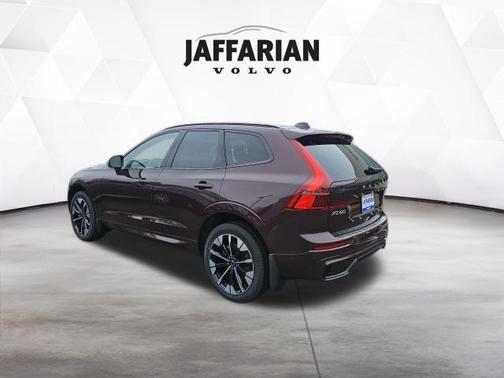 Mulberry 2026 Volvo XC60 B5 Ultra