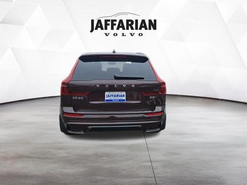 Mulberry 2026 Volvo XC60 B5 Ultra