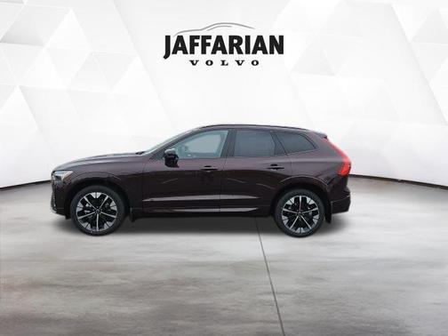 Mulberry 2026 Volvo XC60 B5 Ultra