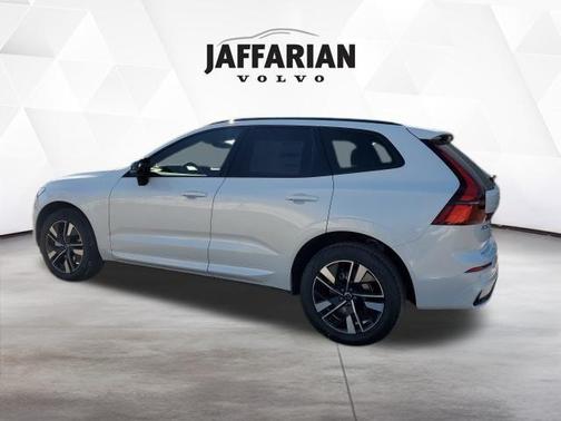 2026 Volvo XC60 B5 Core