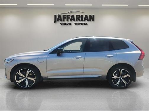2025 Volvo XC60 Plug-In Hybrid T8 Ultra