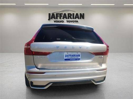 2025 Volvo XC60 Plug-In Hybrid T8 Ultra
