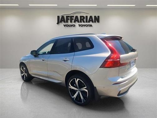 2025 Volvo XC60 Plug-In Hybrid T8 Ultra